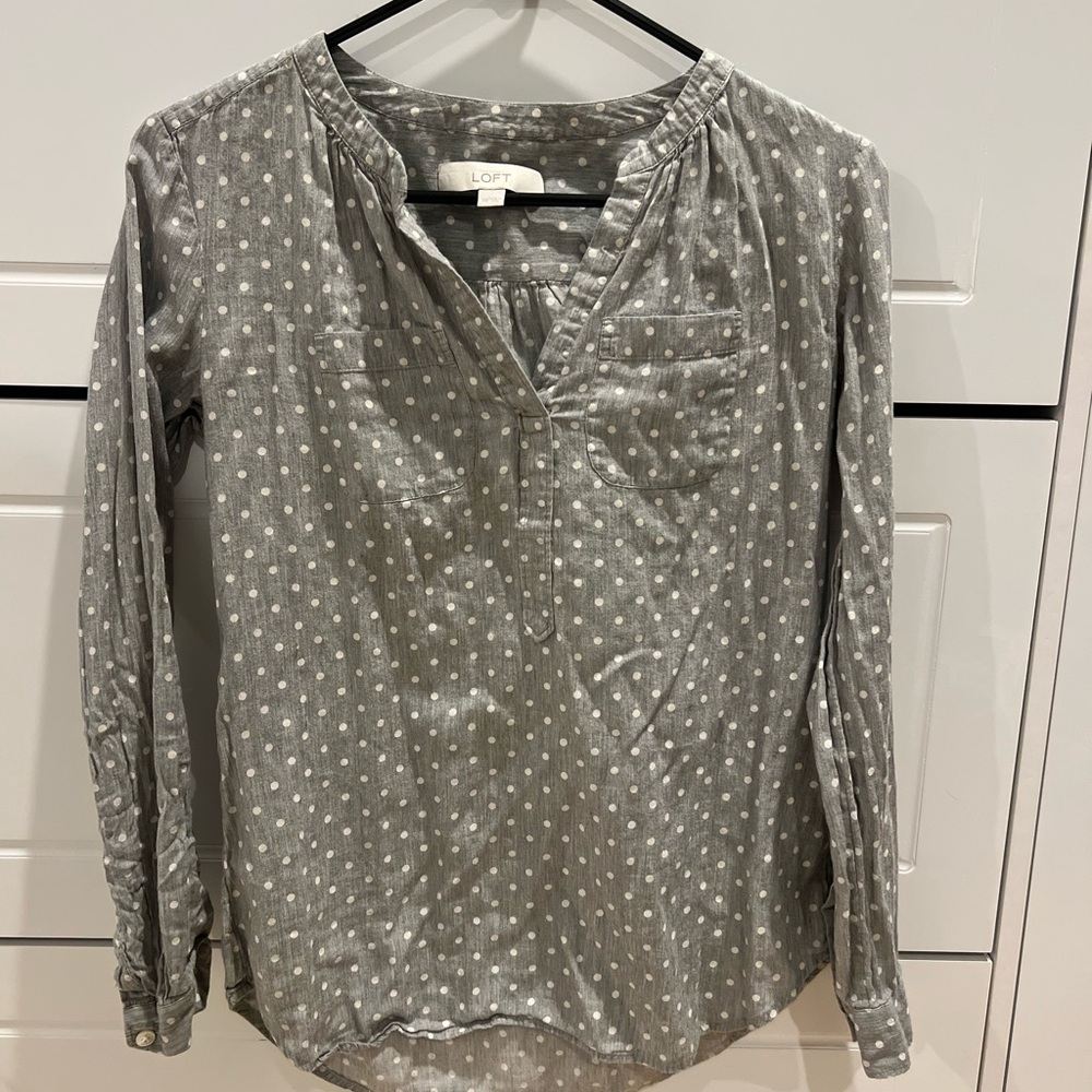 LOFT XS Gray & White Polka Dot Women's Top